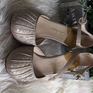 Cole Haan Nike Air size 6B beige leather.